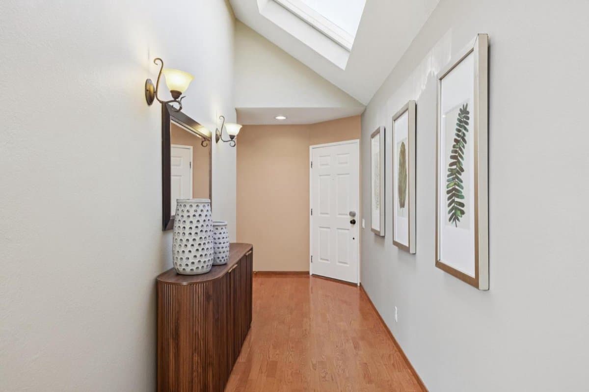 927 Shoreline Drive - Photo 5