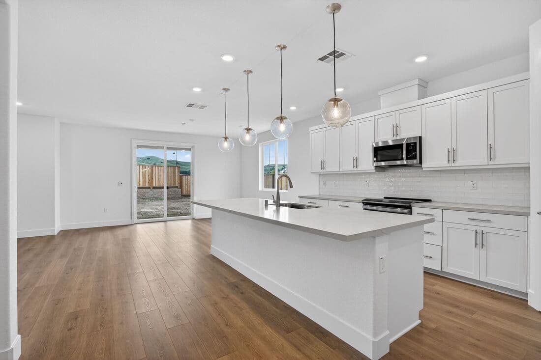 197 Golden Gate Lane - Photo 2