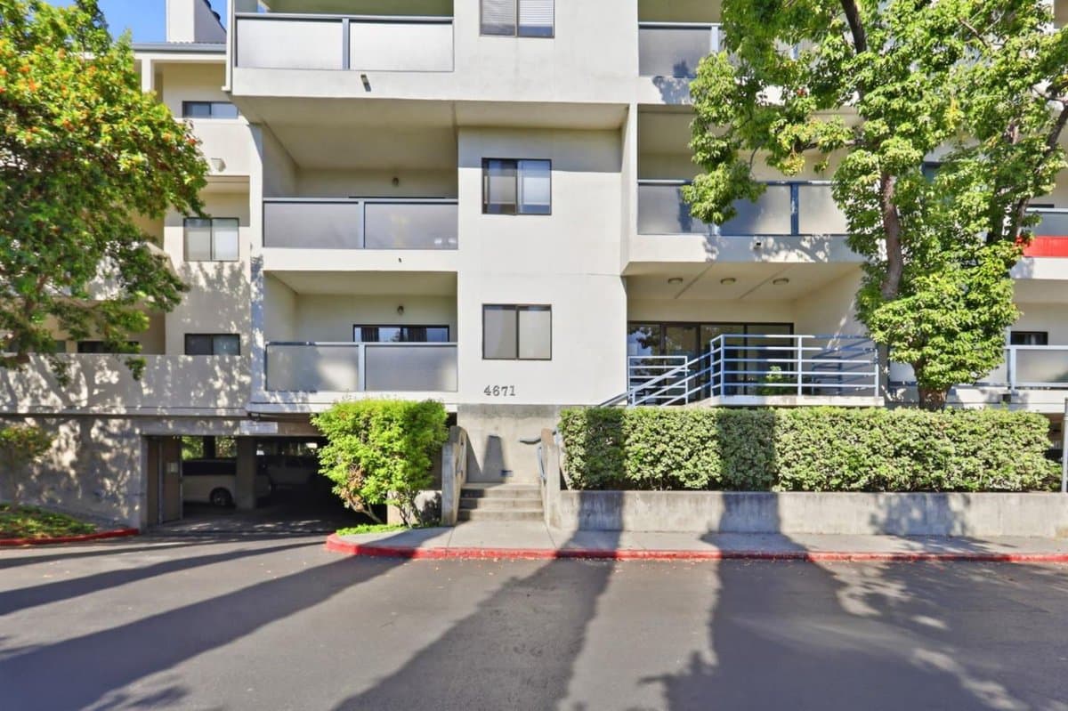 4671 Albany Circle #109 - Photo 1