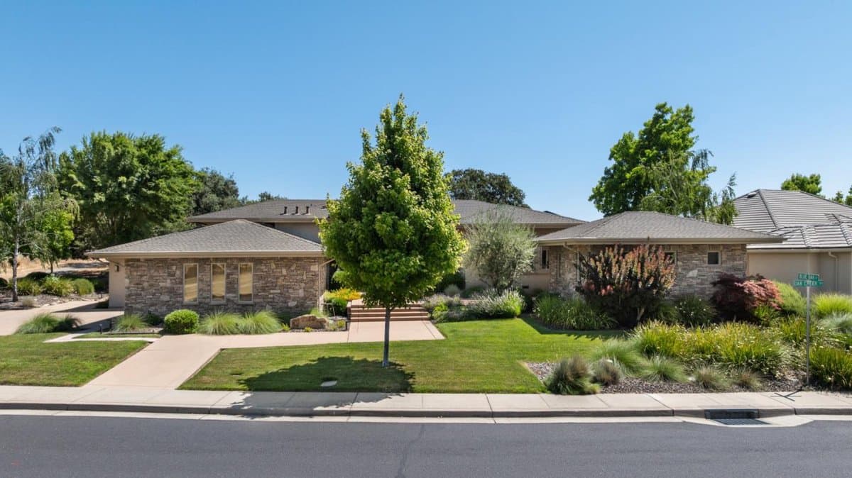 2369 Oak Creek Drive - Photo 1