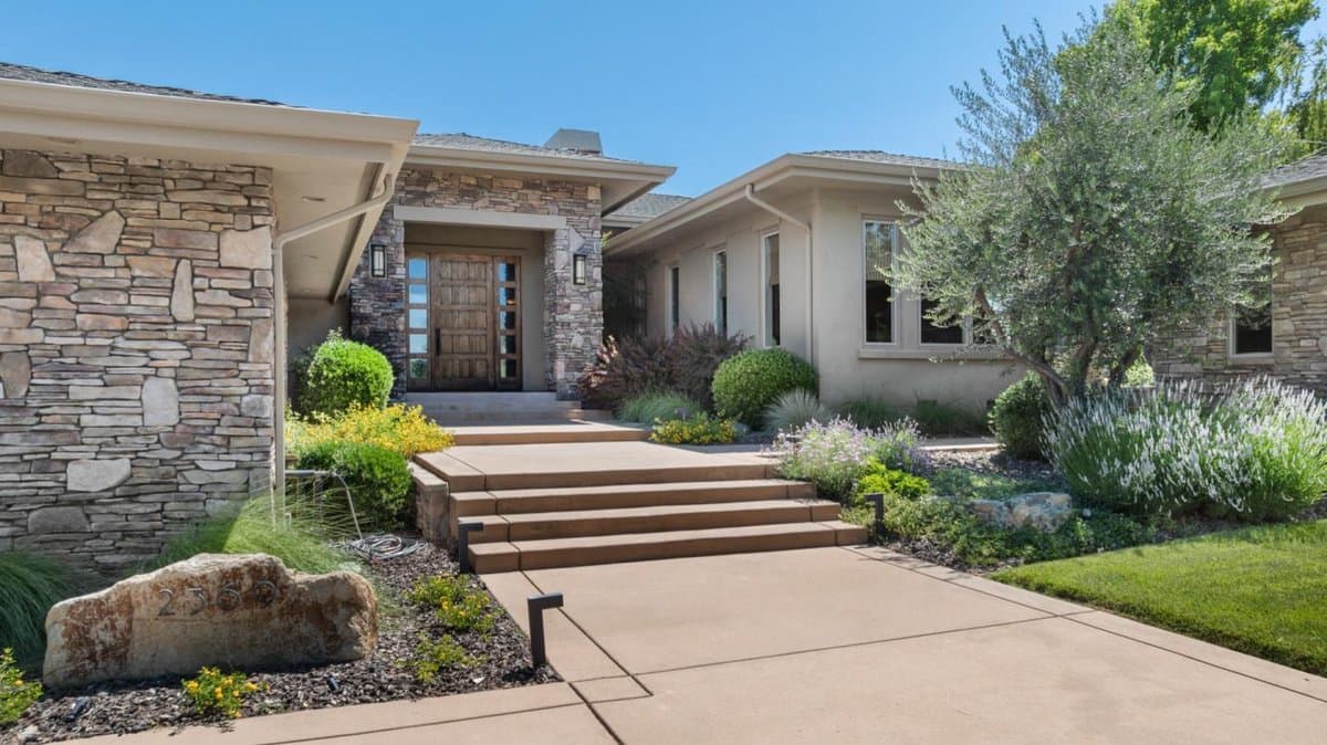 2369 Oak Creek Drive - Photo 4