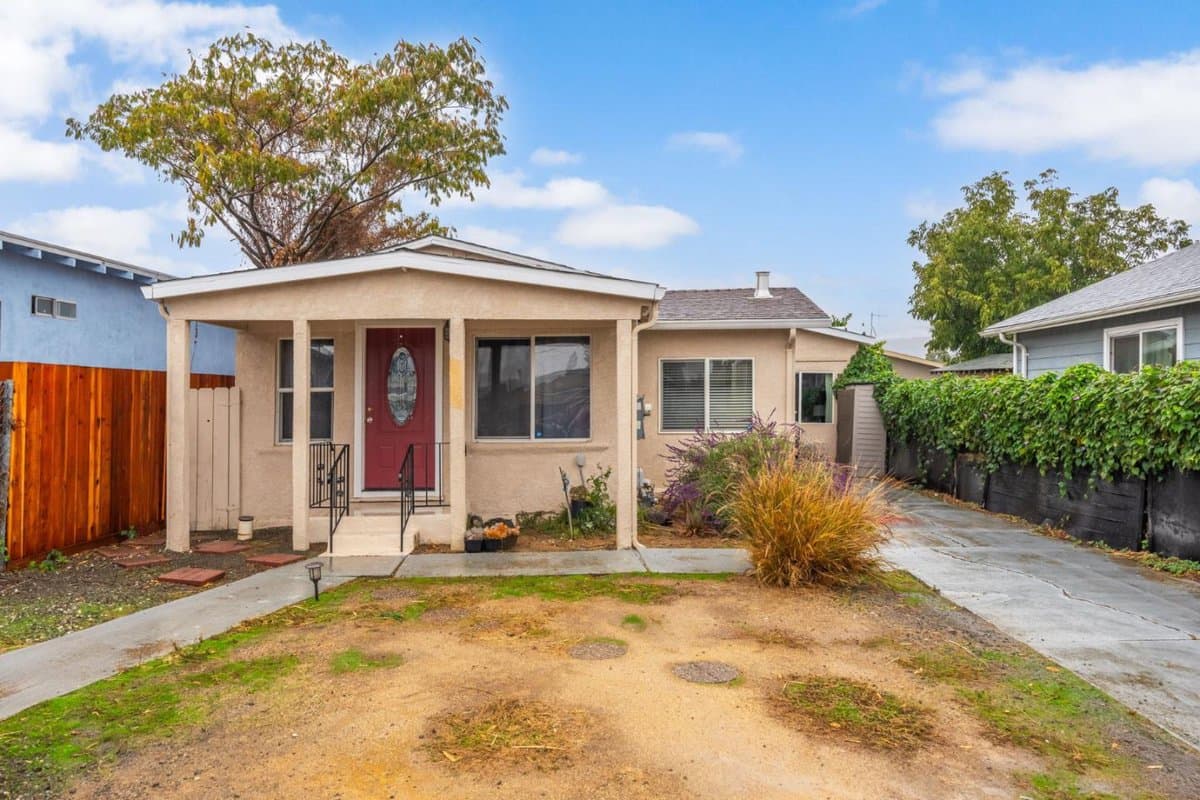 1827 102nd Avenue - Photo 1
