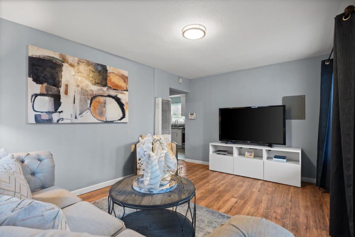1827 102nd Avenue - Photo 3