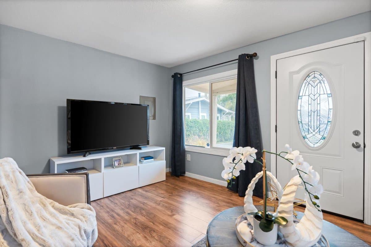 1827 102nd Avenue - Photo 4