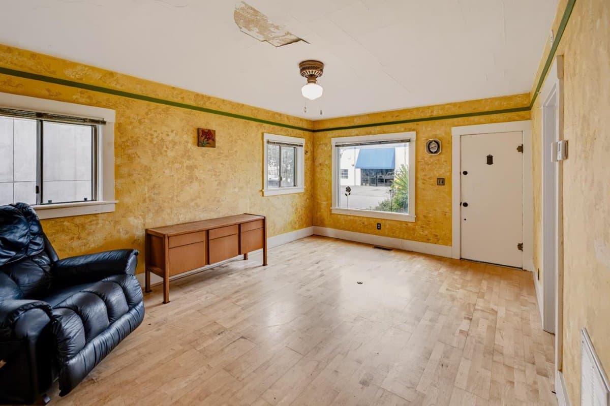 450 Ortiz Avenue - Photo 3