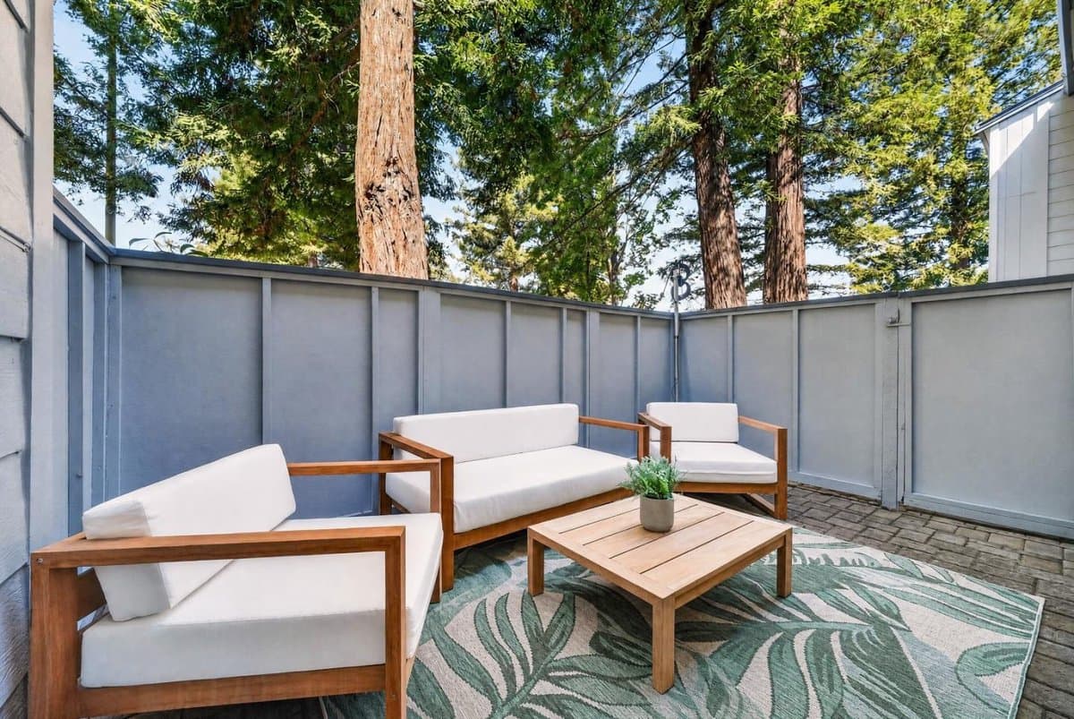 821 Montgomery Street - Photo 4