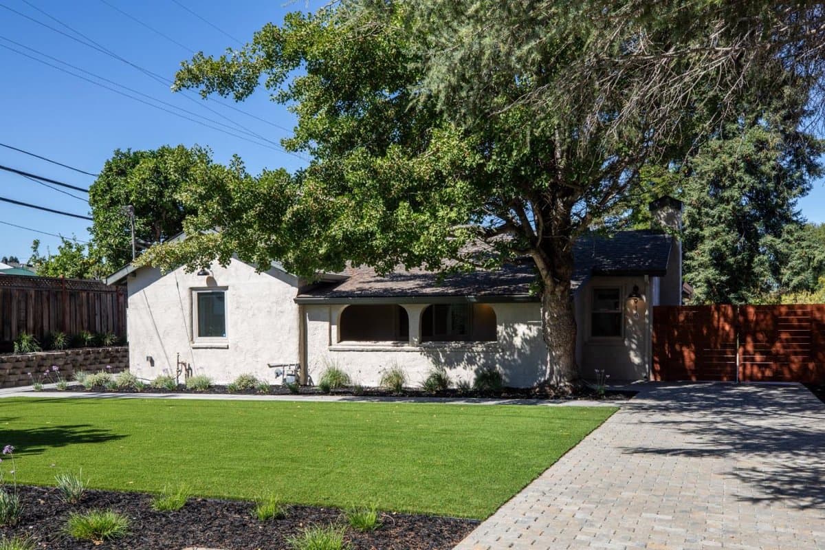 918 San Rafael Avenue - Photo 1