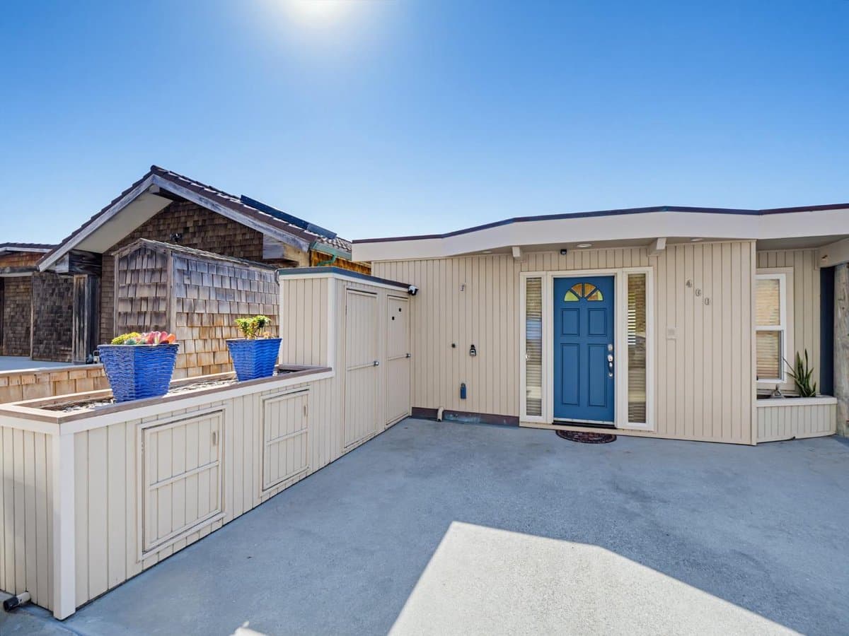 460 Oceanview Drive - Photo 2