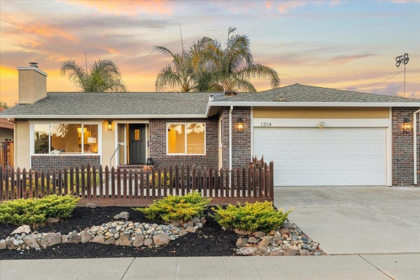1314 Vancouver Way - Photo 1 of 8