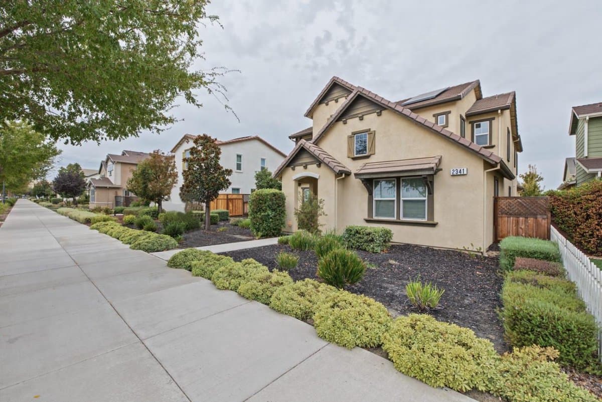 2341 Ellis Town Drive - Photo 3