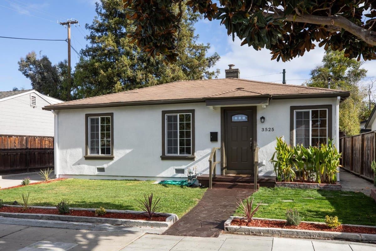 3525 Park Boulevard - Photo 1