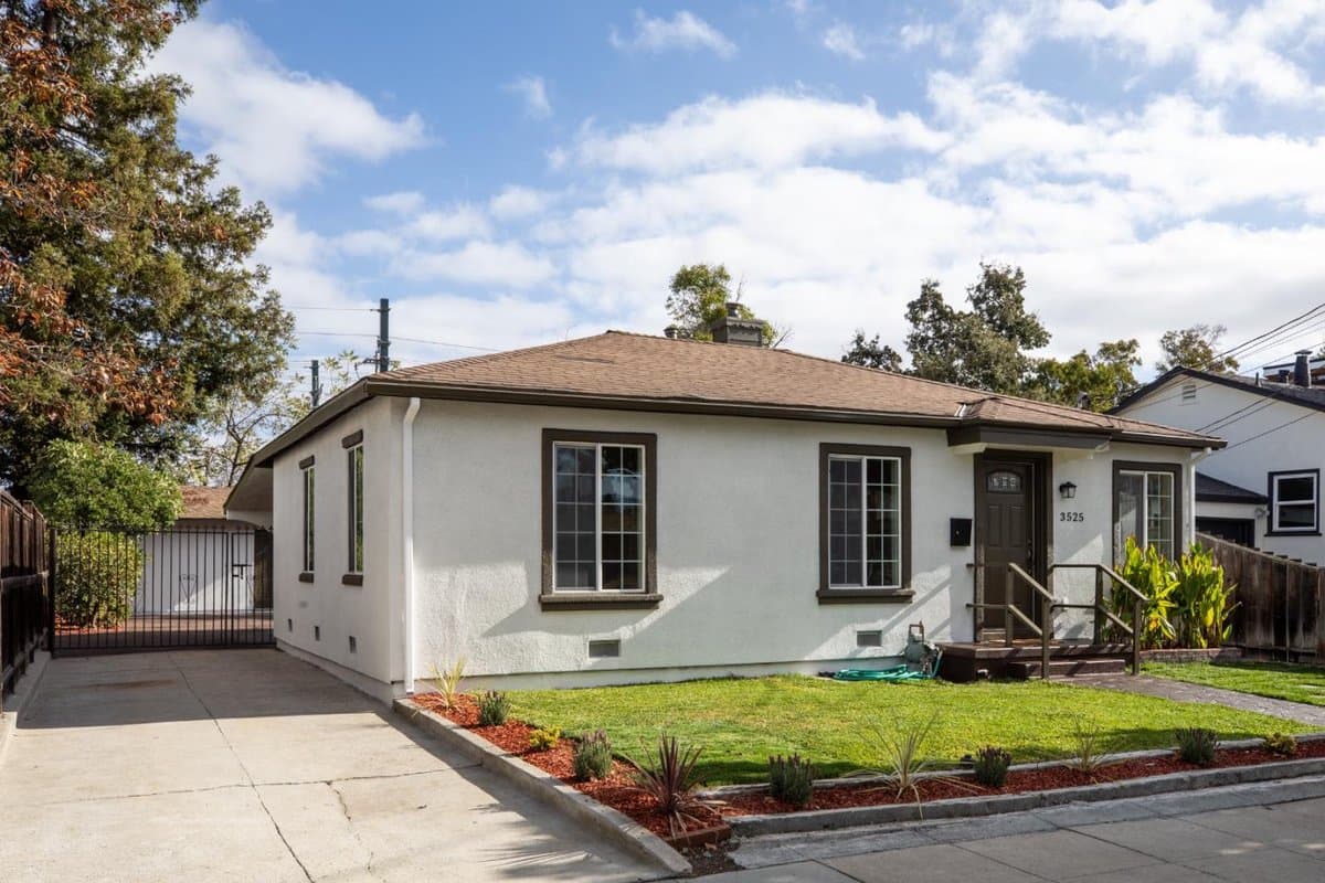 3525 Park Boulevard - Photo 2