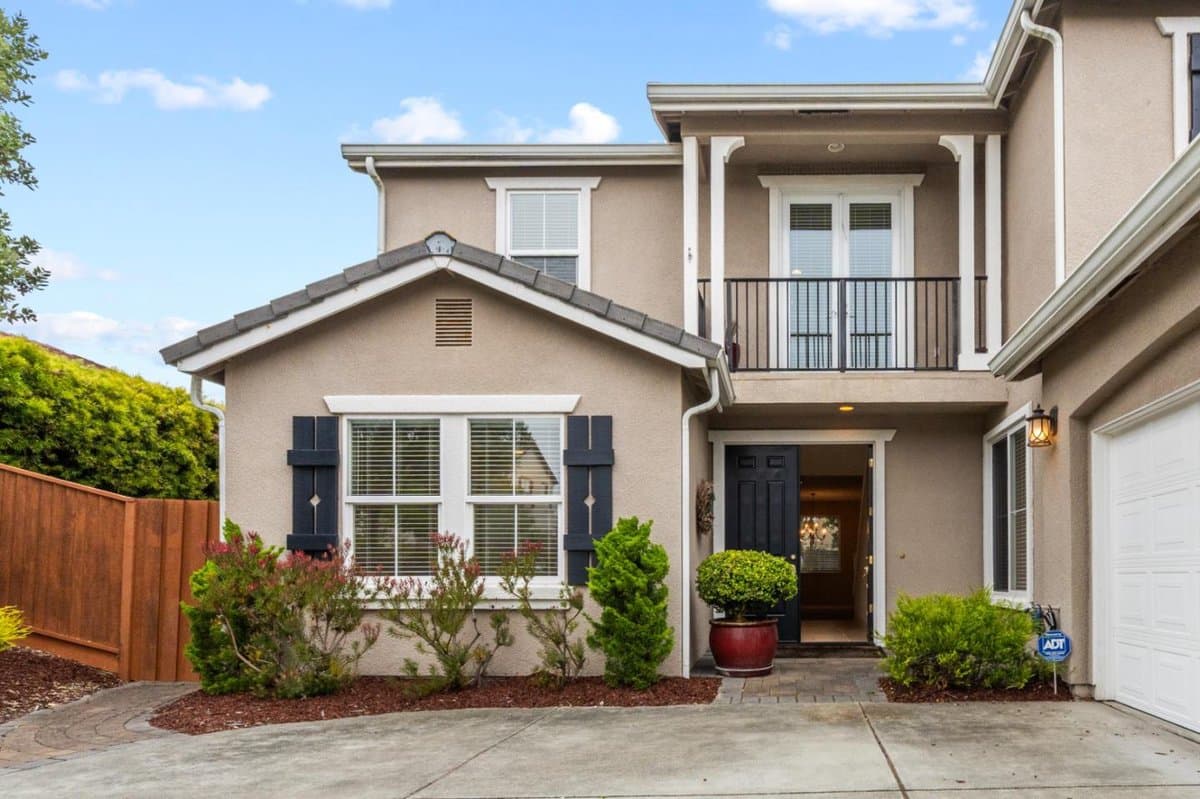 5011 Pacific Crest Drive - Photo 3