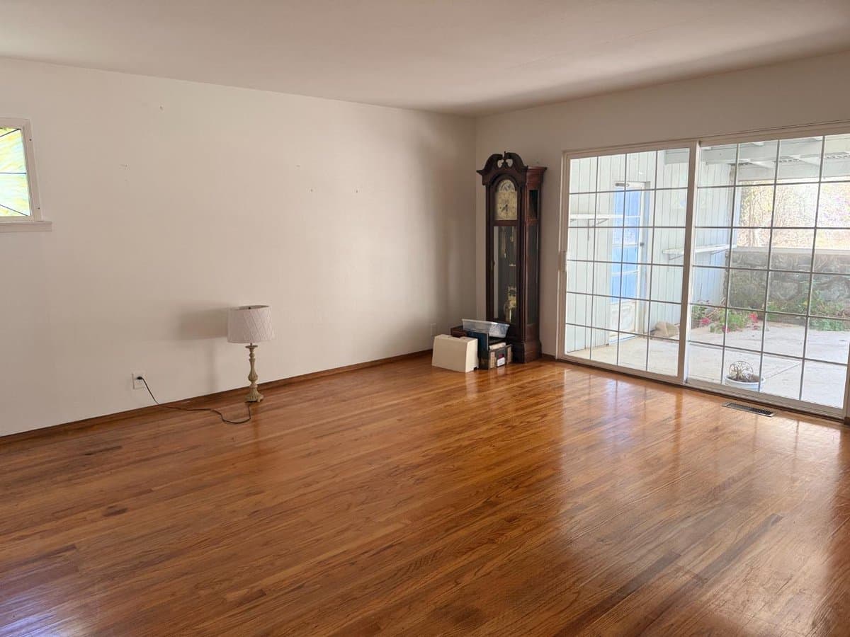 1041 Crespi Drive - Photo 5