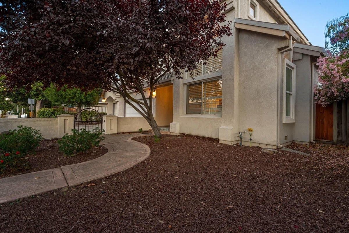 674 West Sunnyoaks Avenue - Photo 4