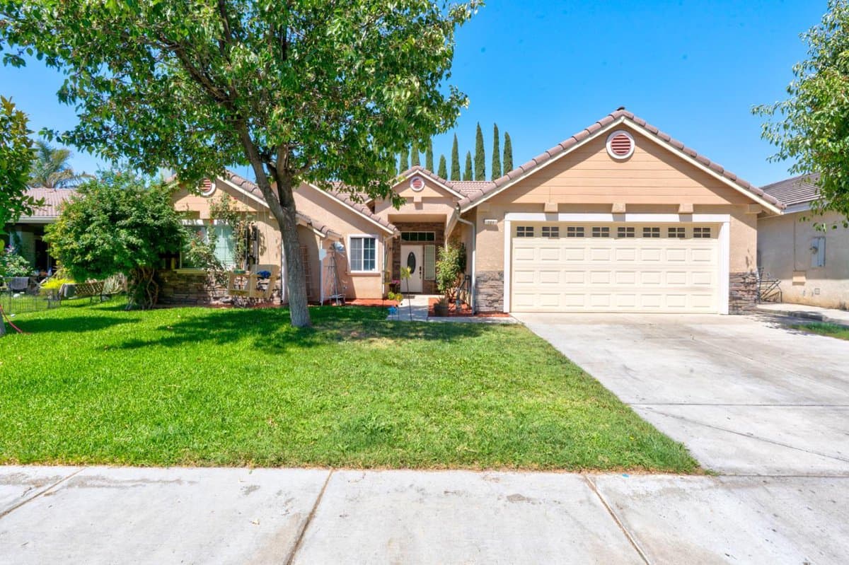 721 Rhine Court - Photo 1
