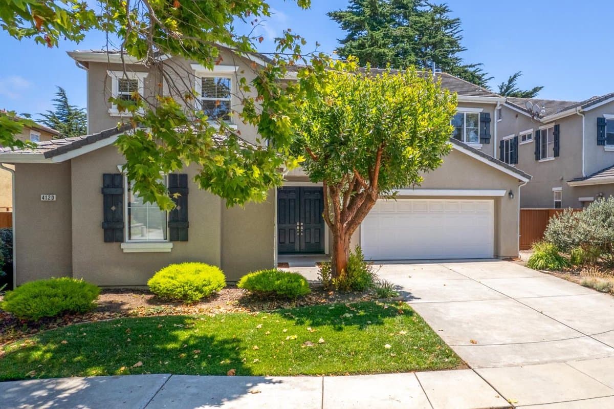 4120 Peninsula Point Drive - Photo 2