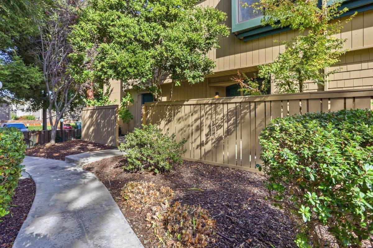 388 Union Avenue #C - Photo 3