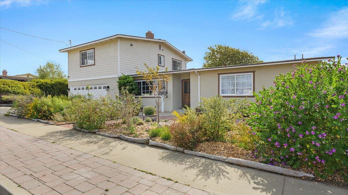 230 Michael Drive - Photo 1