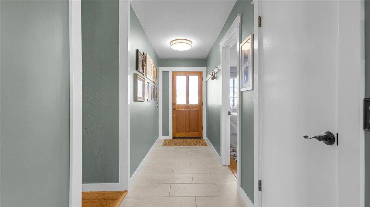 230 Michael Drive - Photo 3