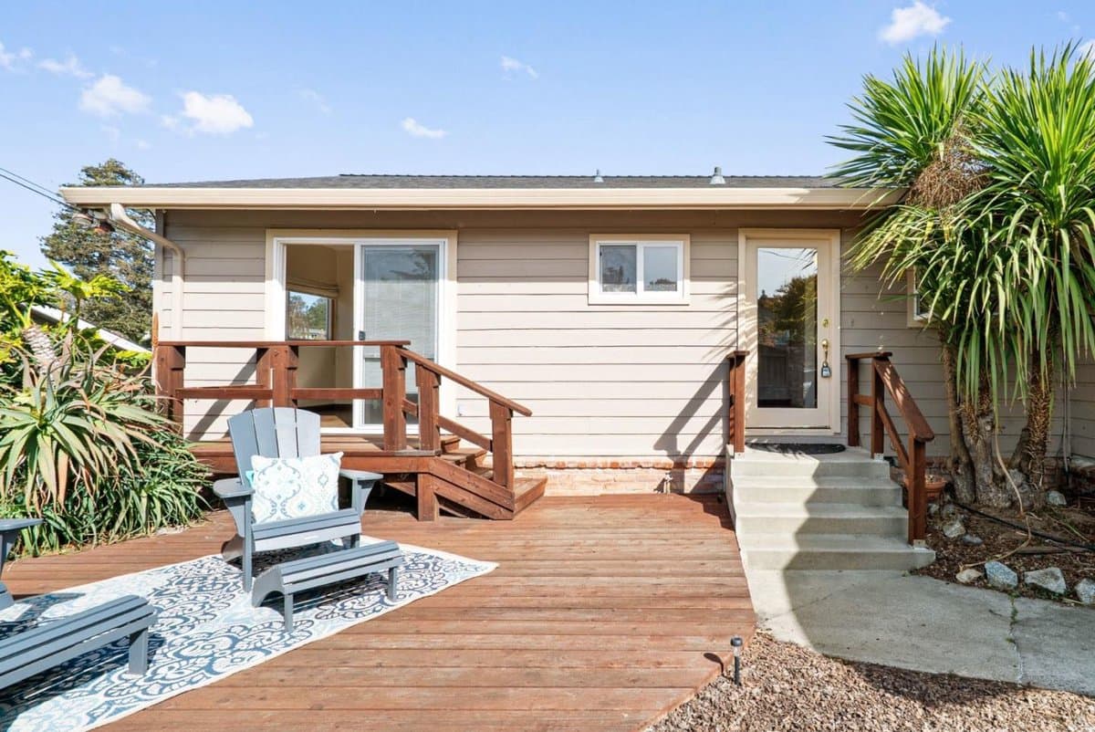 684 Bayview Drive - Photo 4