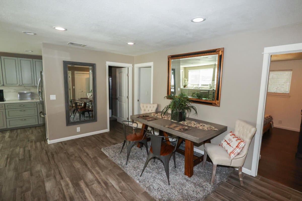 1296 Conference Drive - Photo 3