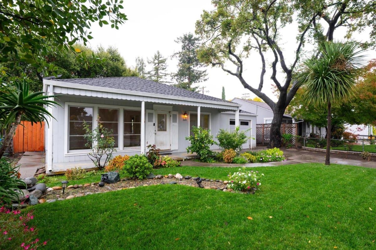 1645 Virginia Avenue - Photo 1