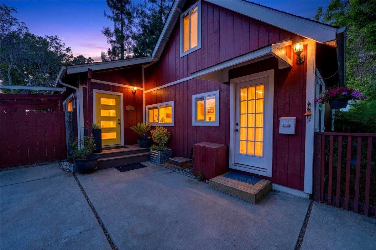 115 Catalpa Street - Photo 3