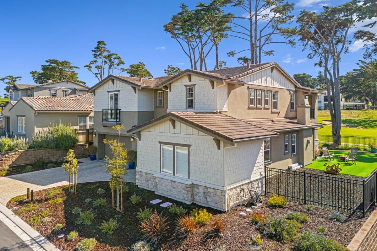 1838 Links Drive - Photo 1