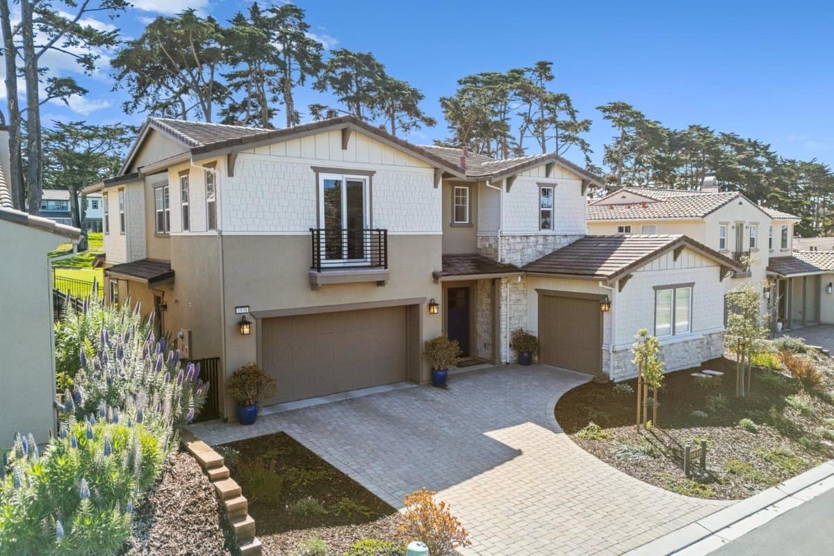1838 Links Drive - Photo 3