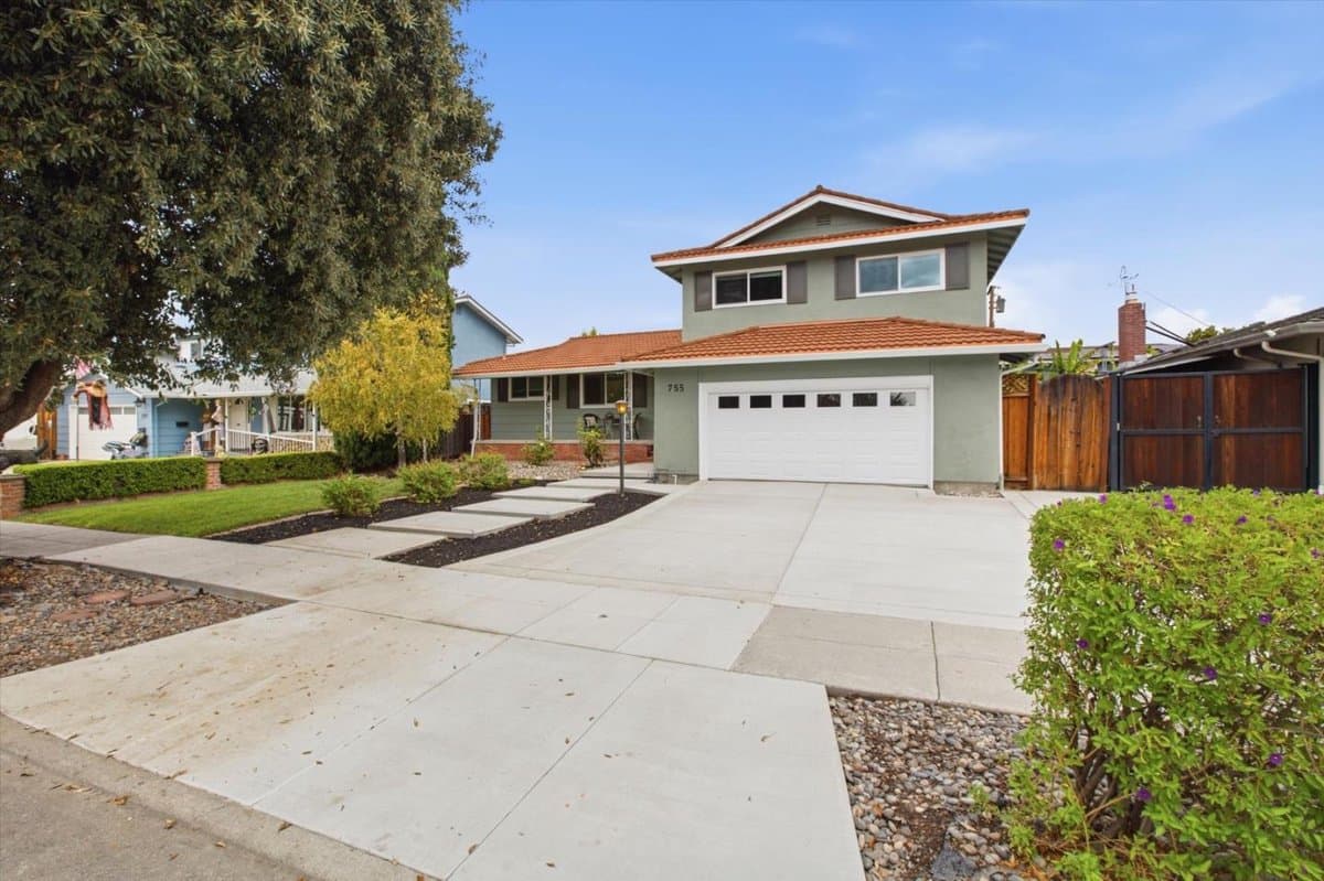 755 Azule Avenue - Photo 2