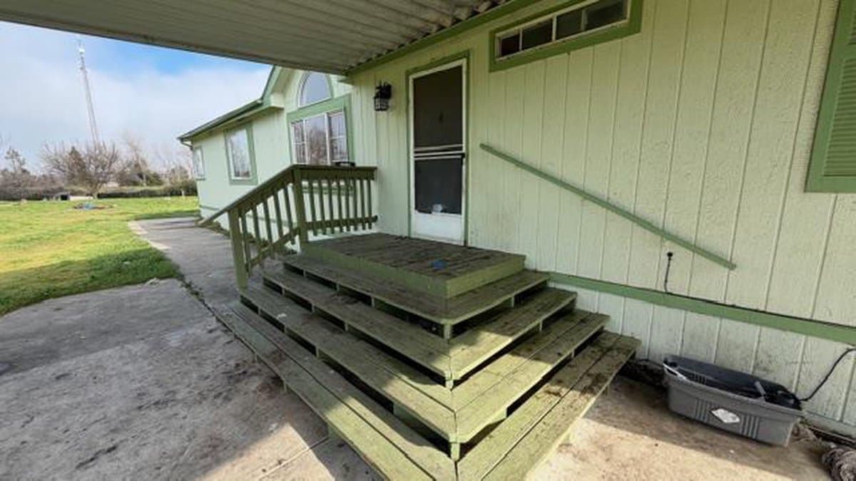 8340 Mcclure Avenue - Photo 4