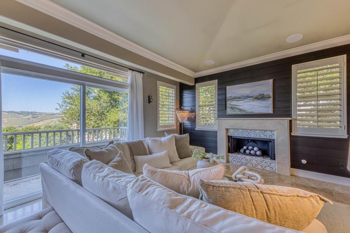 10618 Hillside Lane - Photo 4