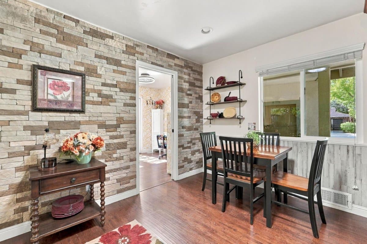 7580 Santa Barbara Drive - Photo 5