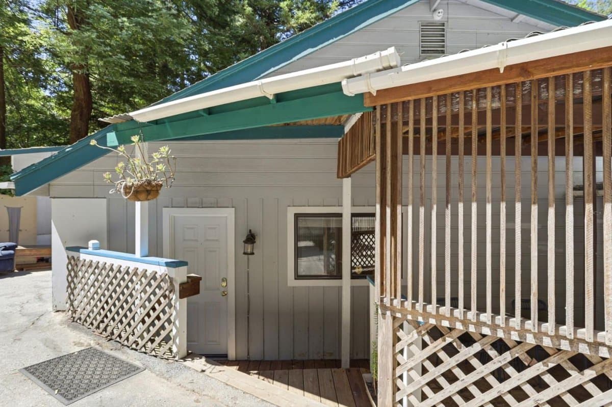 135 Oak Street - Photo 3