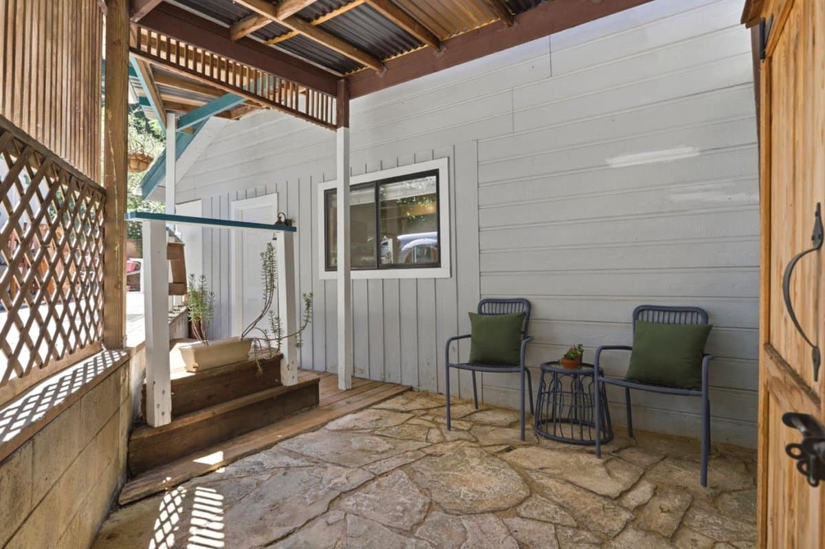 135 Oak Street - Photo 4