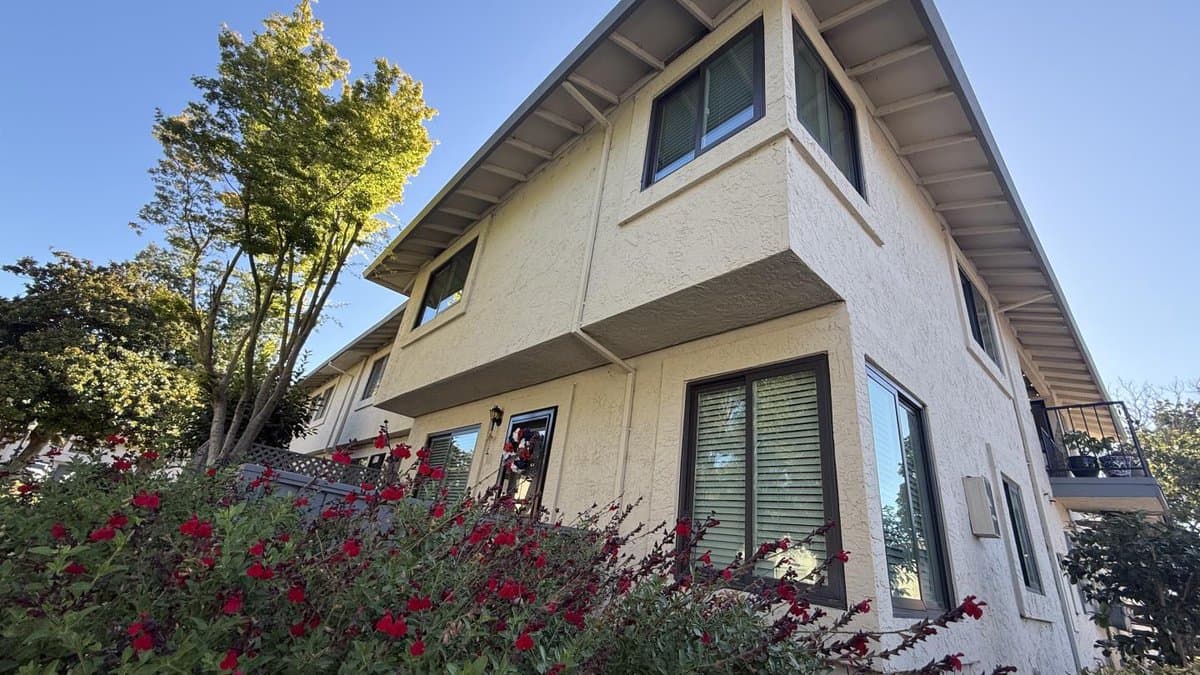 112 Kenbrook - Photo 2