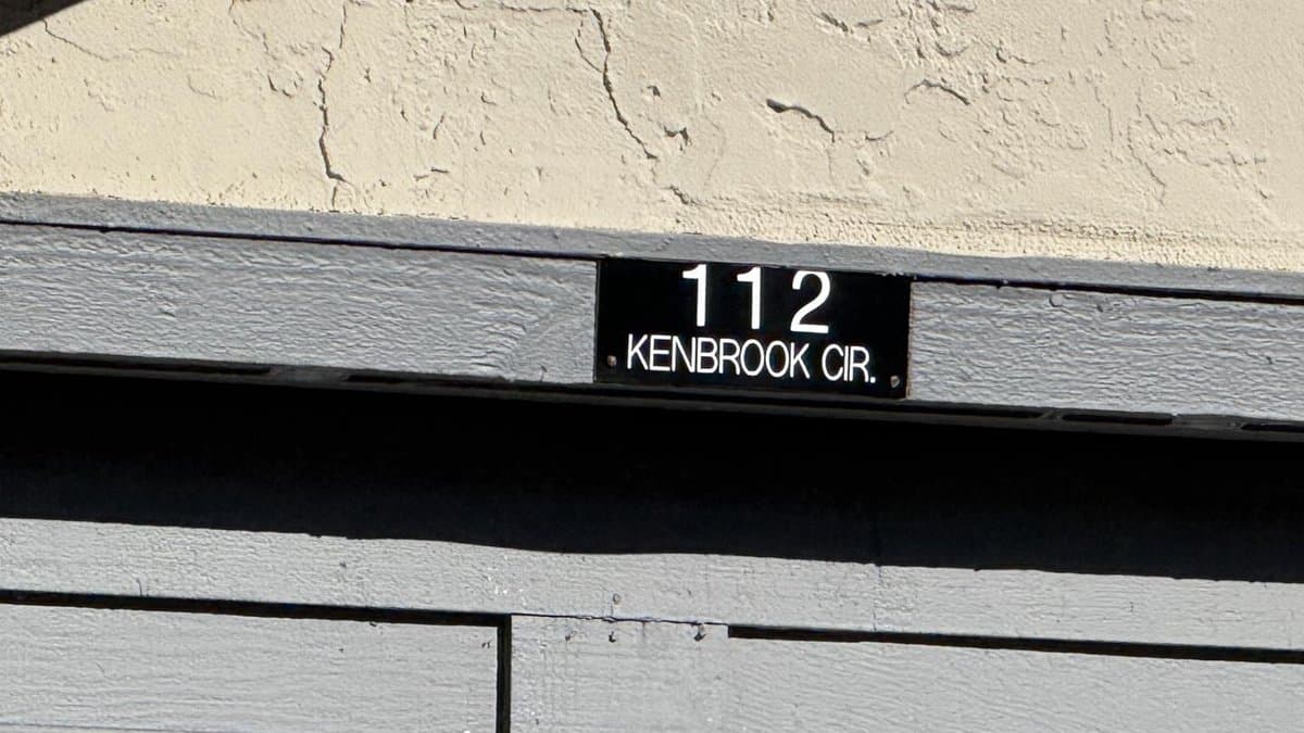 112 Kenbrook - Photo 4