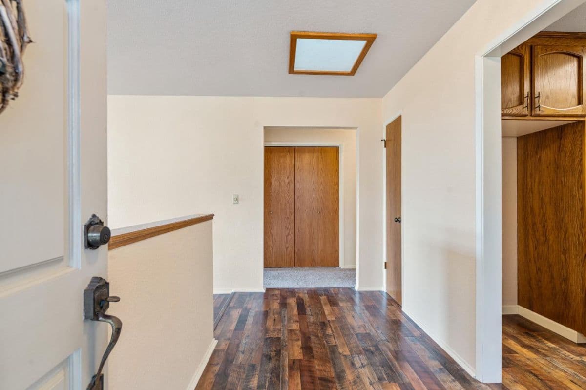 729 Helen Drive - Photo 5