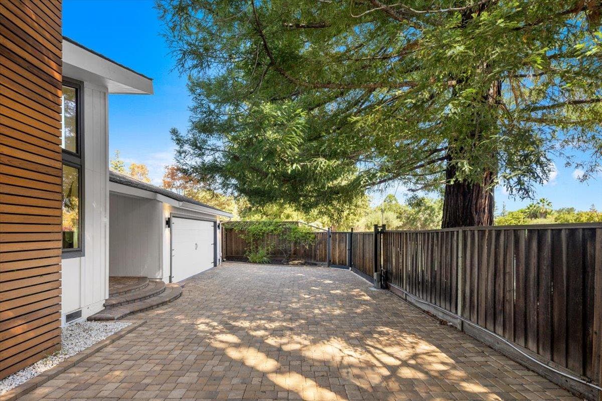 640 North San Antonio Road - Photo 3