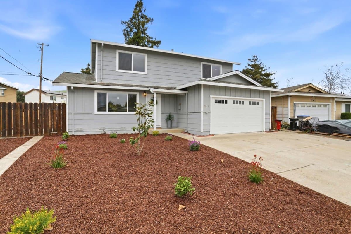 2074 Ashwood Lane - Photo 2