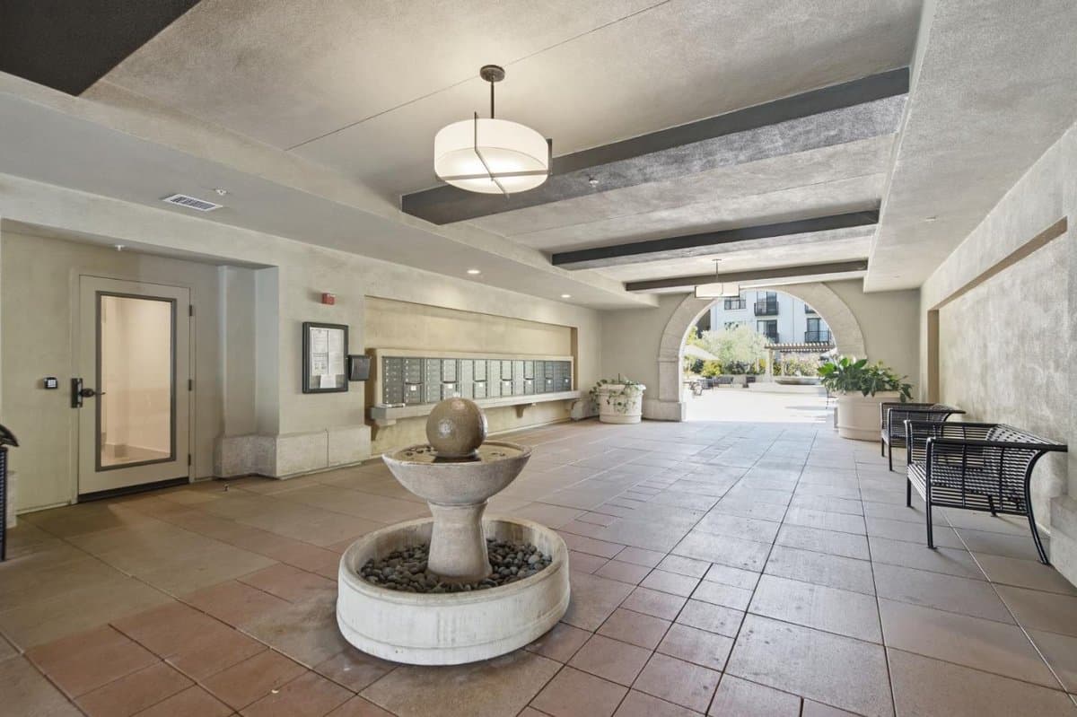 1001 Laurel Street #113 - Photo 3