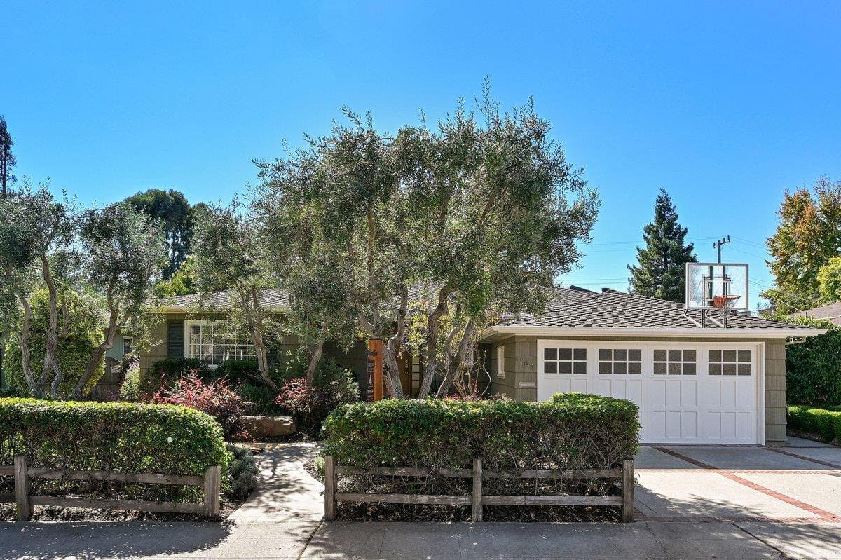 151 Louise Lane - Photo 1