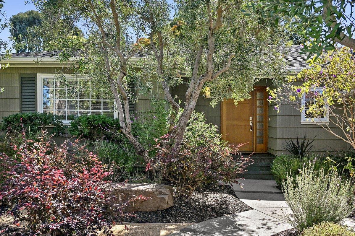 151 Louise Lane - Photo 4