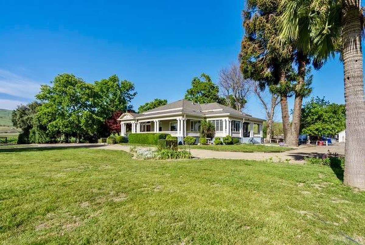 610 San Felipe Road - Photo 2
