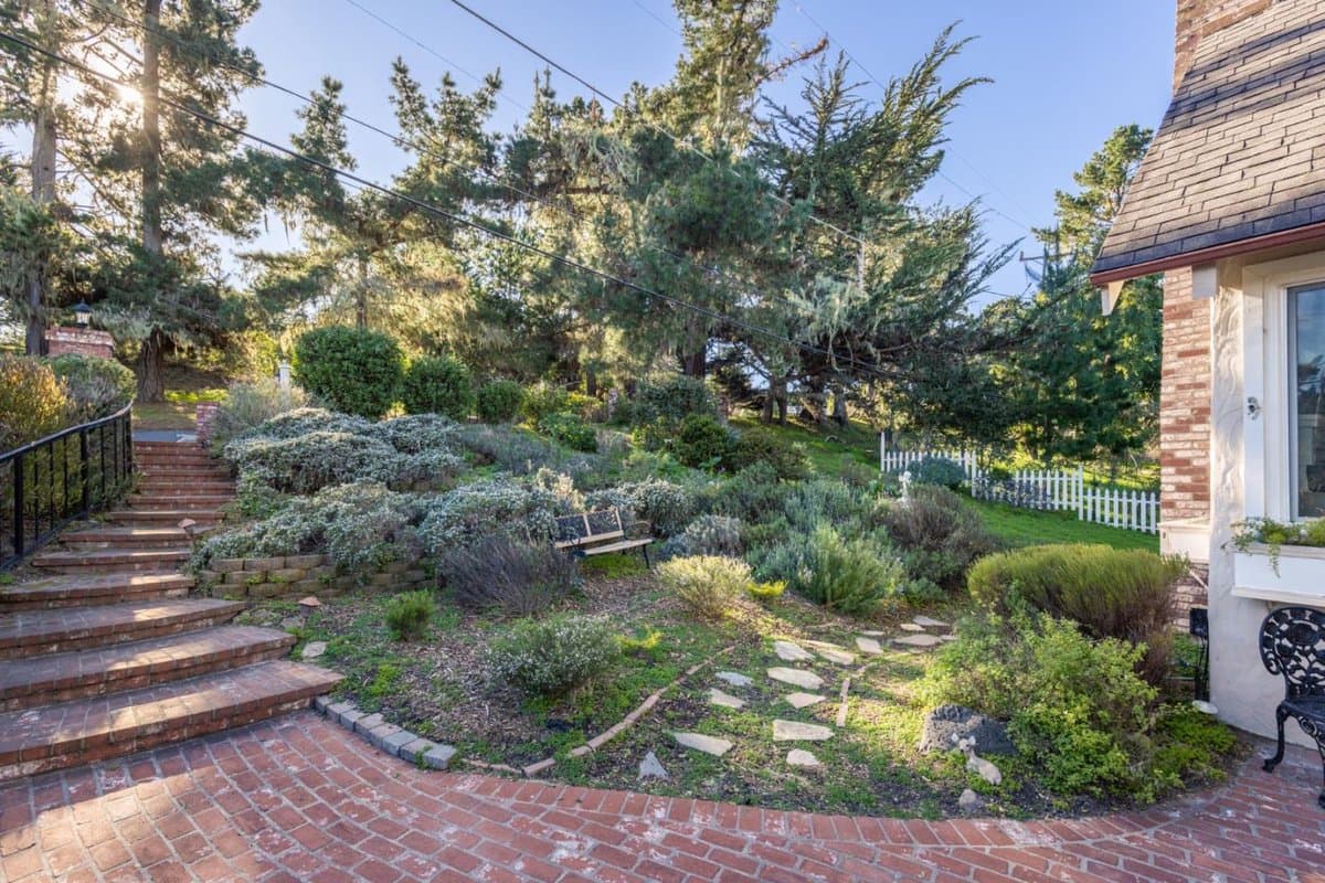 2962 Club Road - Photo 2