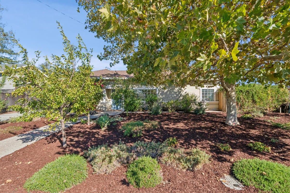 1021 Carola Avenue - Photo 1