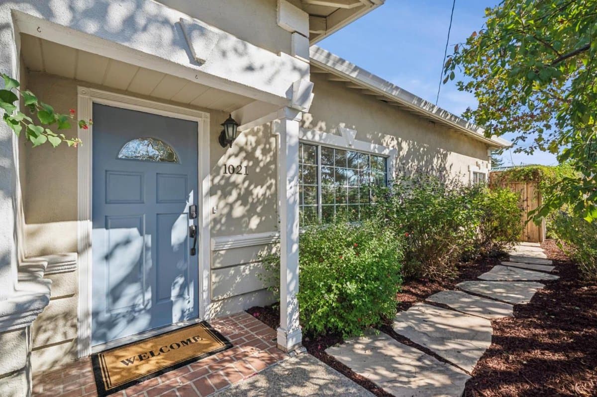 1021 Carola Avenue - Photo 2