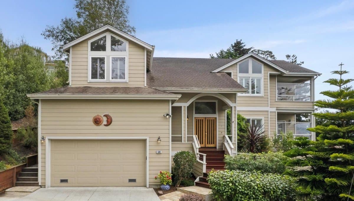 590 Miramar Drive - Photo 1