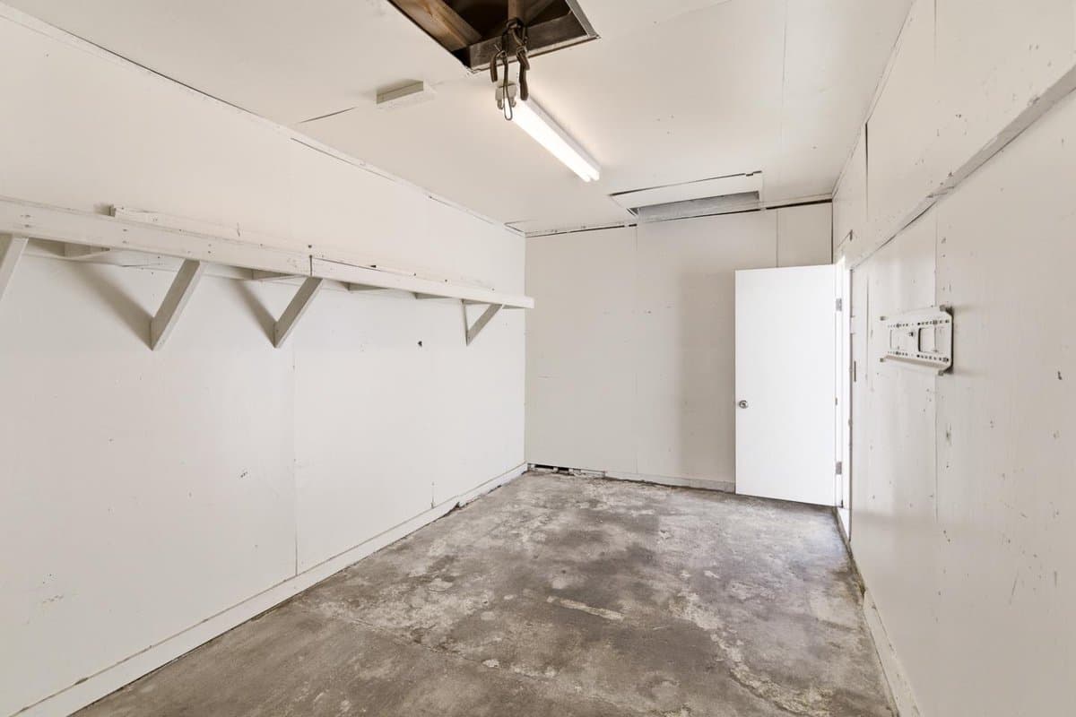 20 Maple Avenue - Photo 3